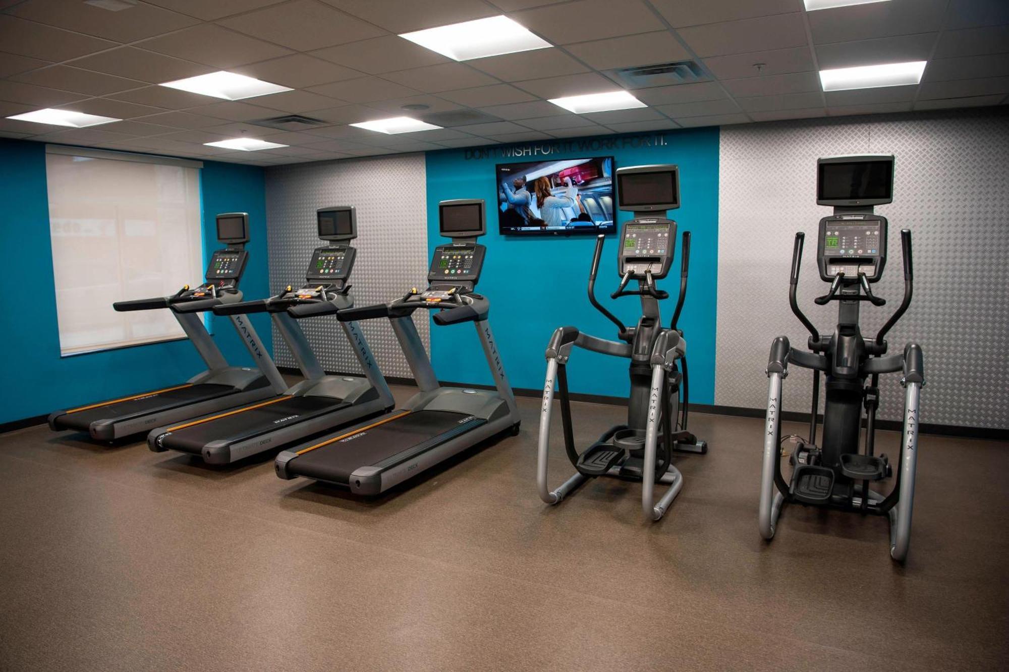 Fairfield Inn & Suites By Marriott Cincinnati Uptown/University Area Ngoại thất bức ảnh