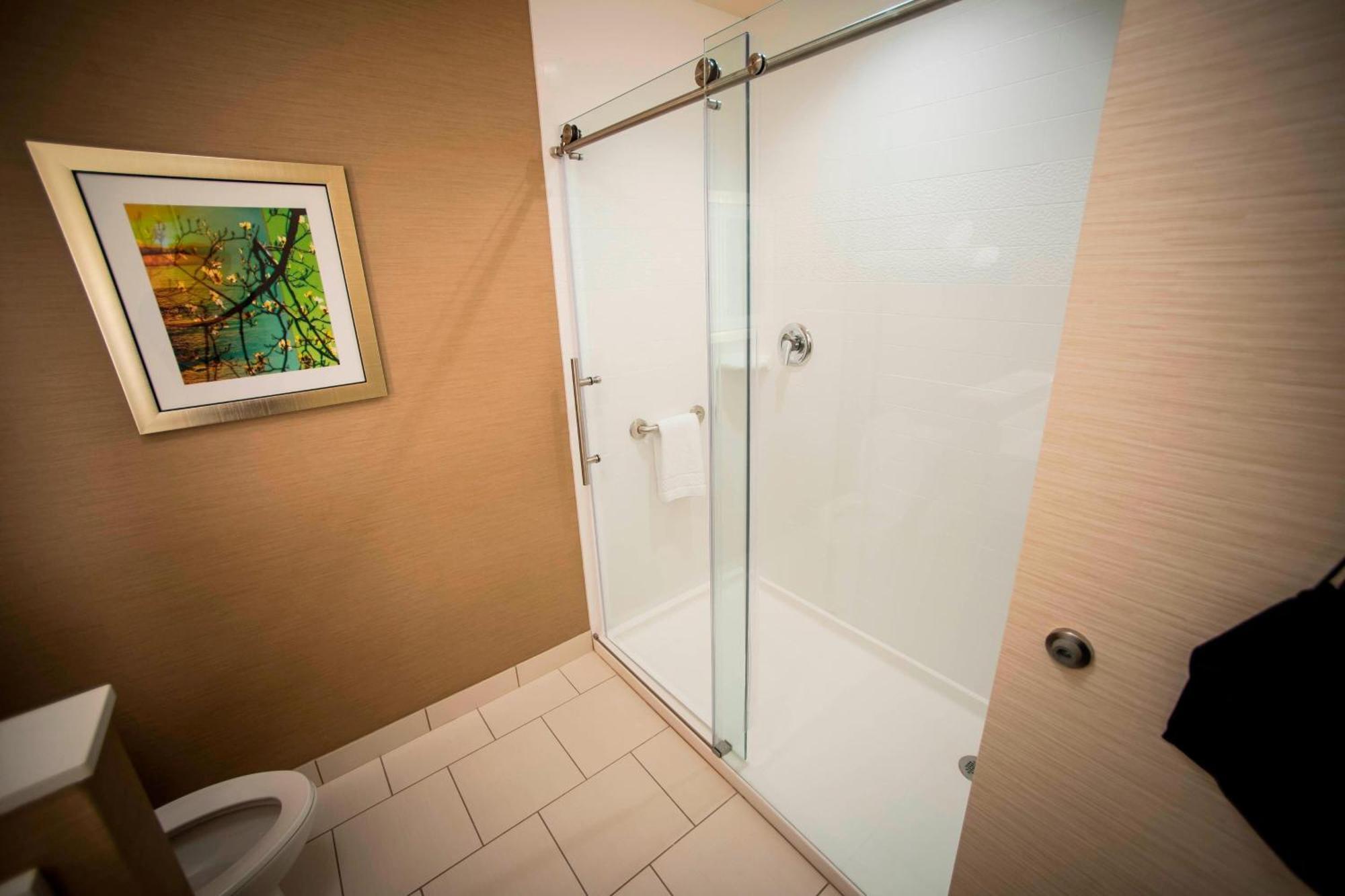 Fairfield Inn & Suites By Marriott Cincinnati Uptown/University Area Ngoại thất bức ảnh