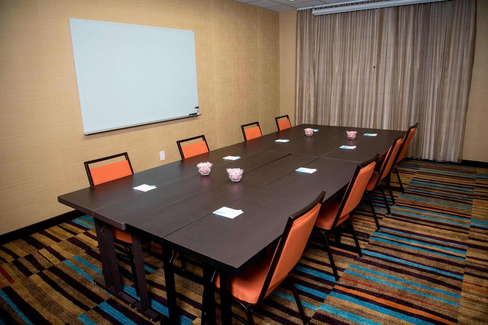 Fairfield Inn & Suites By Marriott Cincinnati Uptown/University Area Ngoại thất bức ảnh